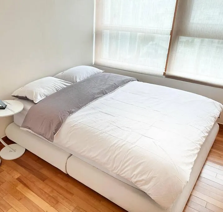 Apartment Spacious & Modern Family Retreat Seoul