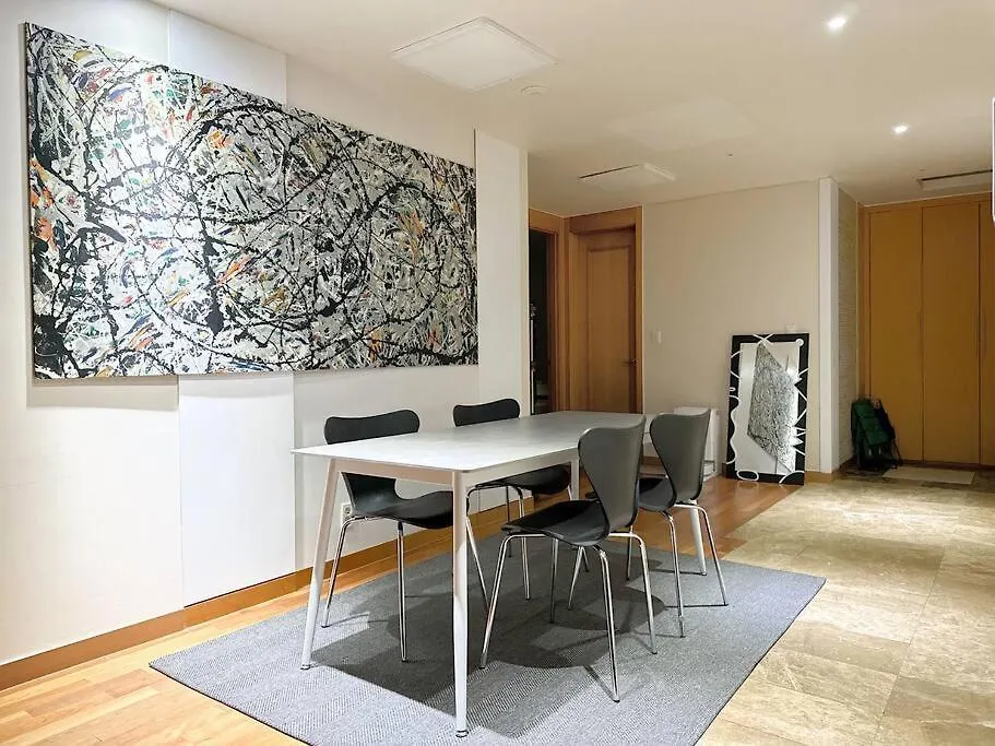 Spacious & Modern Family Retreat Seoul South Korea