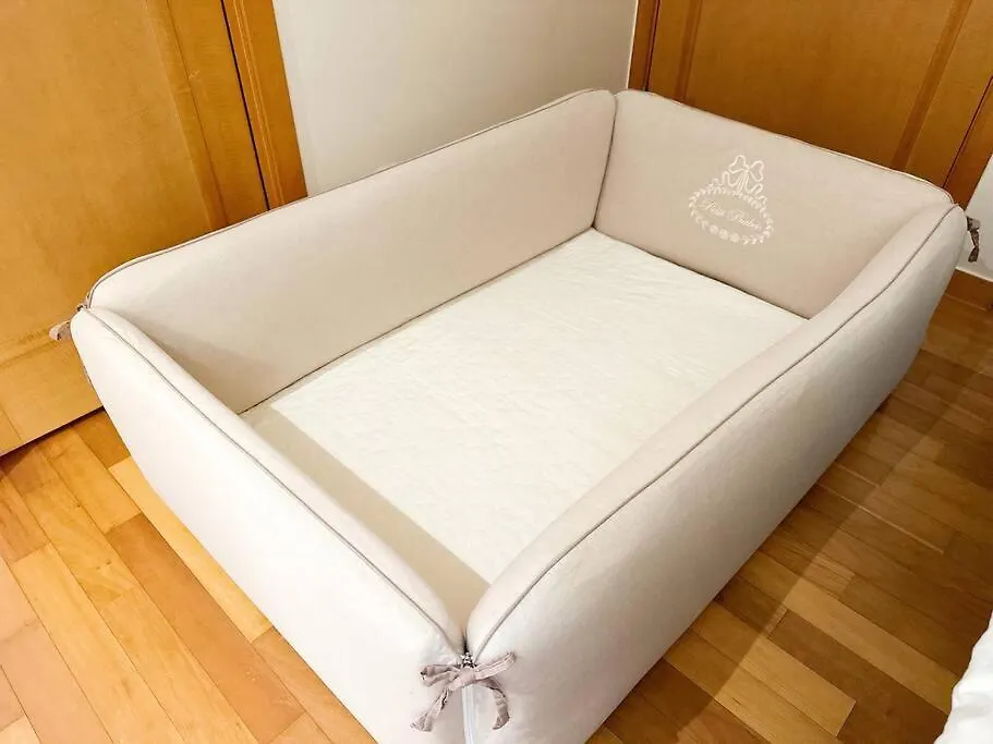 Spacious & Modern Family Retreat Seoul Apartment